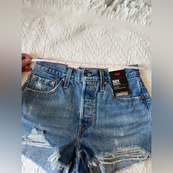 Levi’s 501 Original Fit High-Rise Women’s Jean Shorts in Blue, size 25, NWT! - Picture 12 of 13